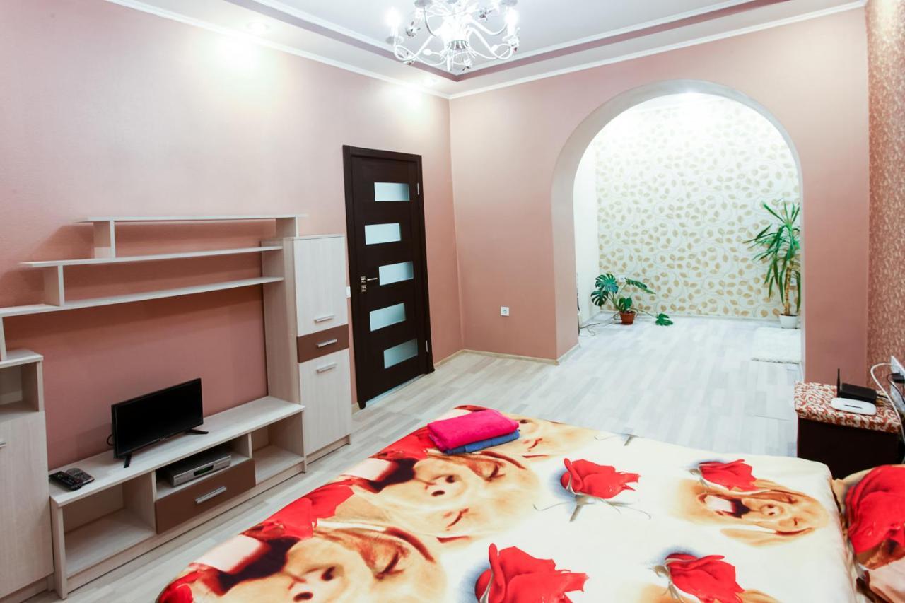 Sweet Home Apartment Kyiv Eksteriør billede