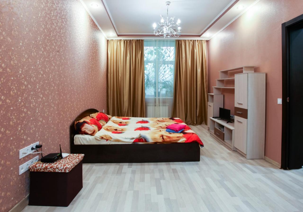 Sweet Home Apartment Kyiv Eksteriør billede